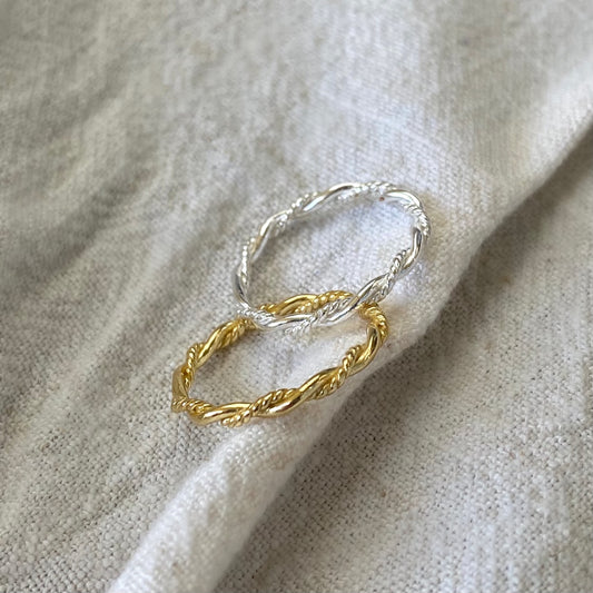 Intertwined Ring